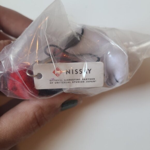 *4 for $20* Peanuts Snoopy Mini Plush Strap - Japan - Universal Studios - Picture 4 of 4